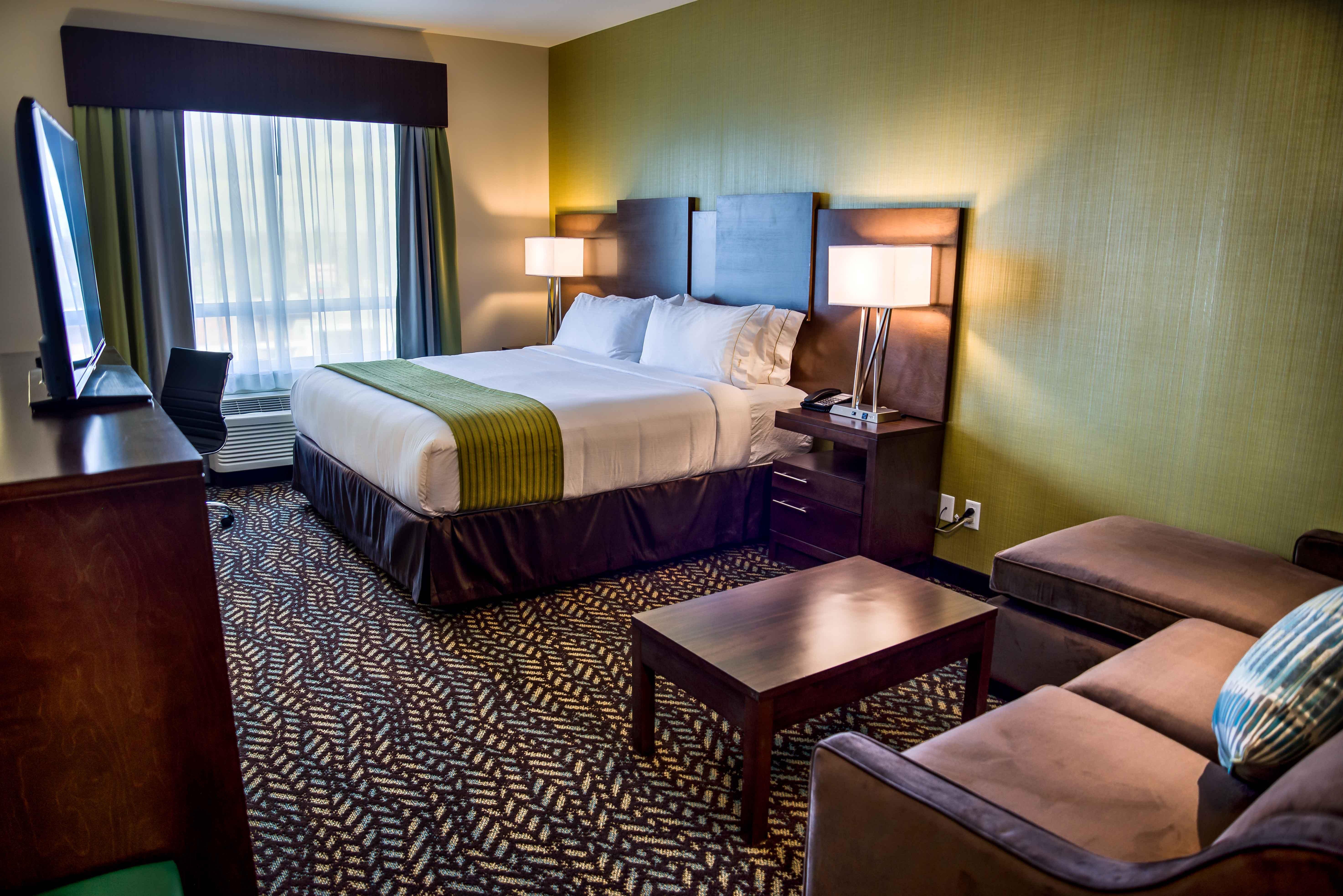 Holiday Inn Express & Suites Spruce Grove - Stony Plain By Ihg Dış mekan fotoğraf