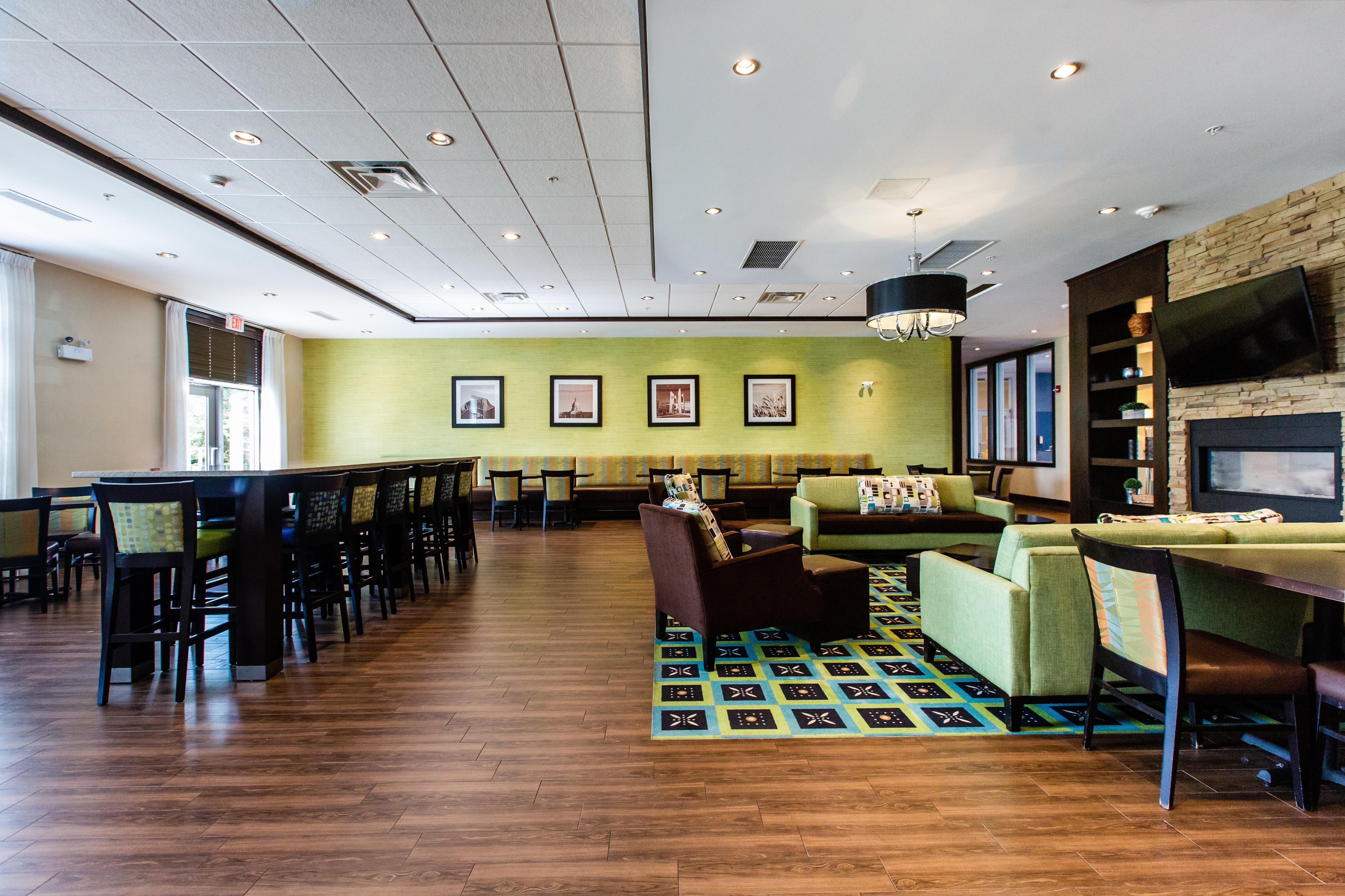 Holiday Inn Express & Suites Spruce Grove - Stony Plain By Ihg Dış mekan fotoğraf