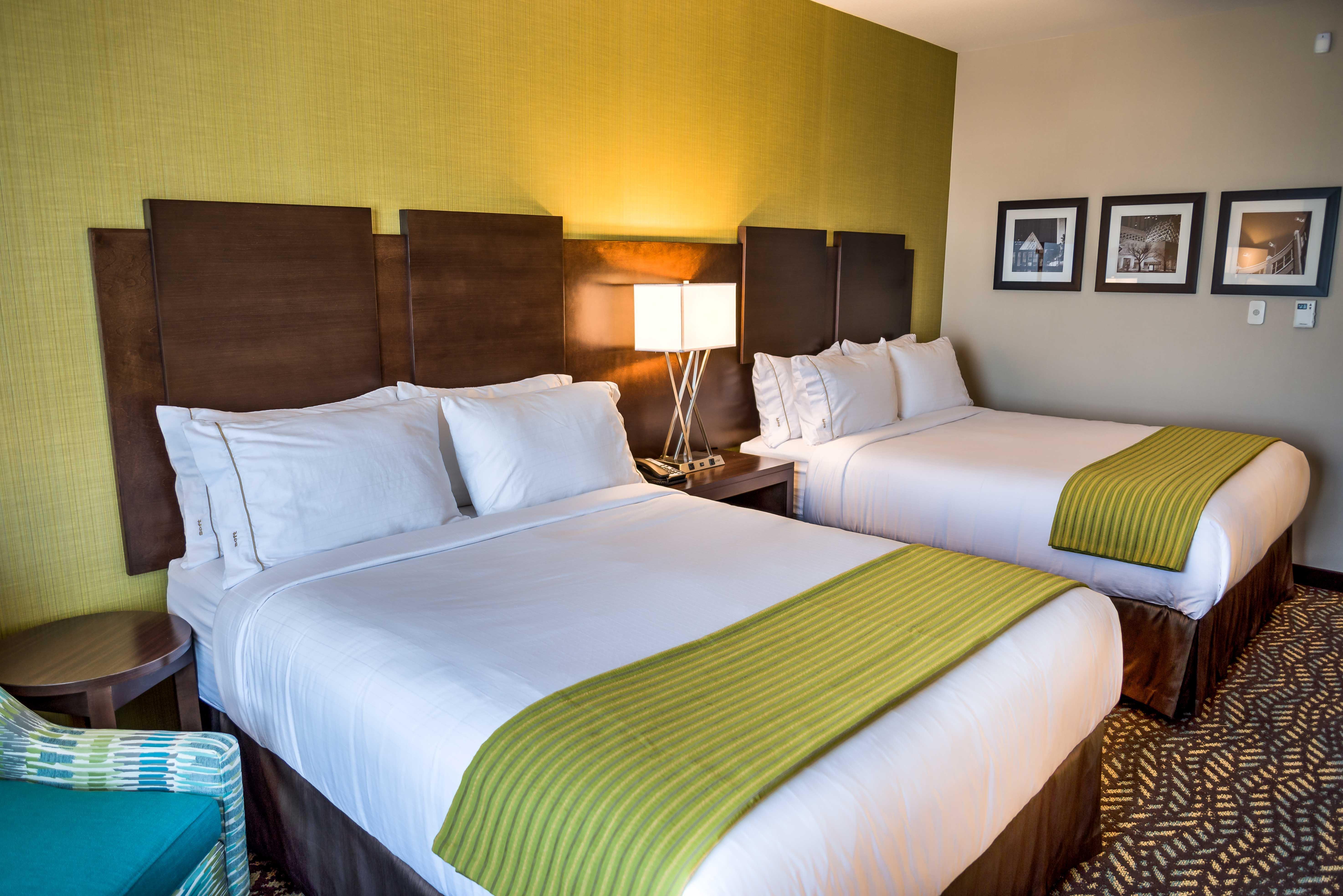 Holiday Inn Express & Suites Spruce Grove - Stony Plain By Ihg Dış mekan fotoğraf