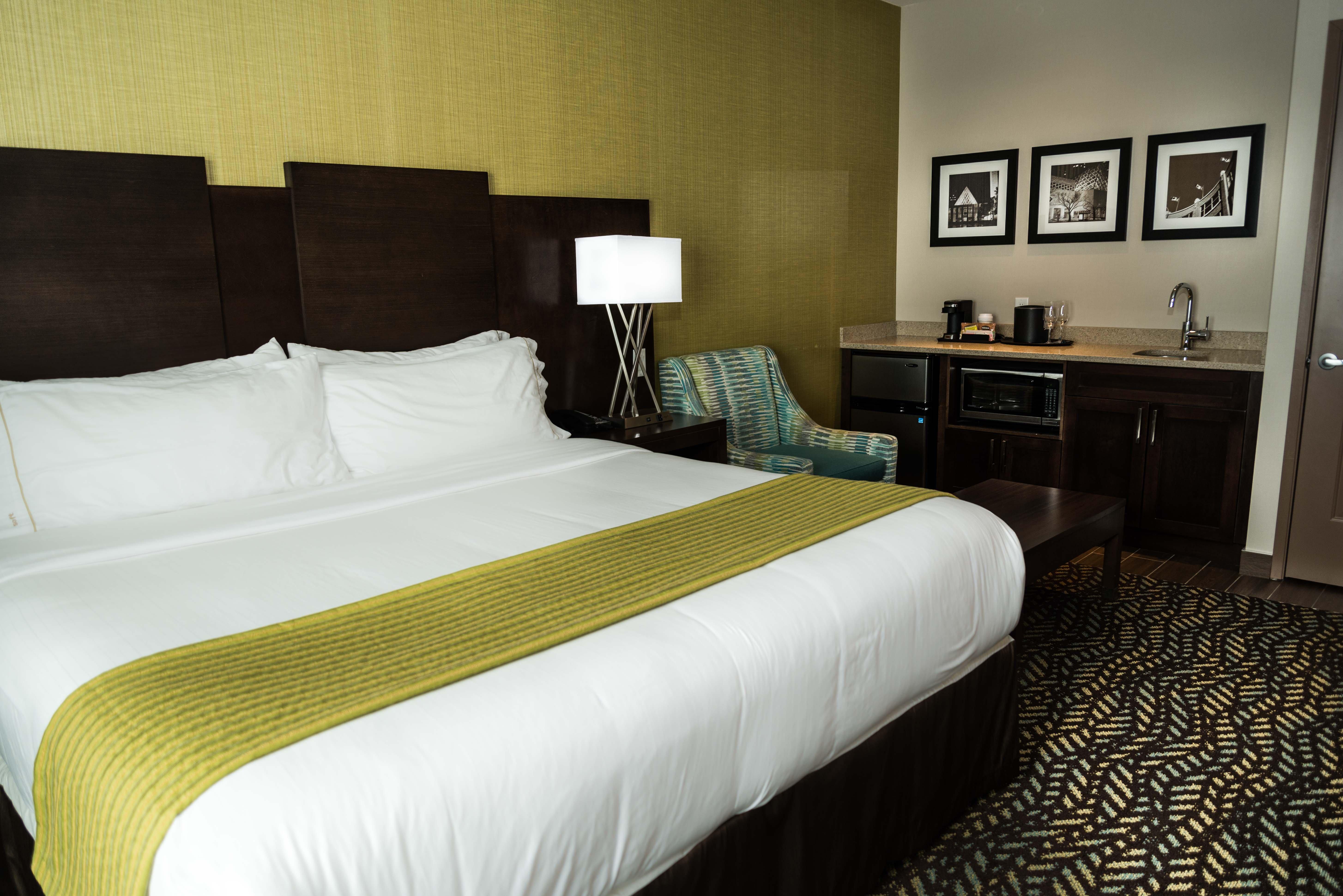Holiday Inn Express & Suites Spruce Grove - Stony Plain By Ihg Dış mekan fotoğraf