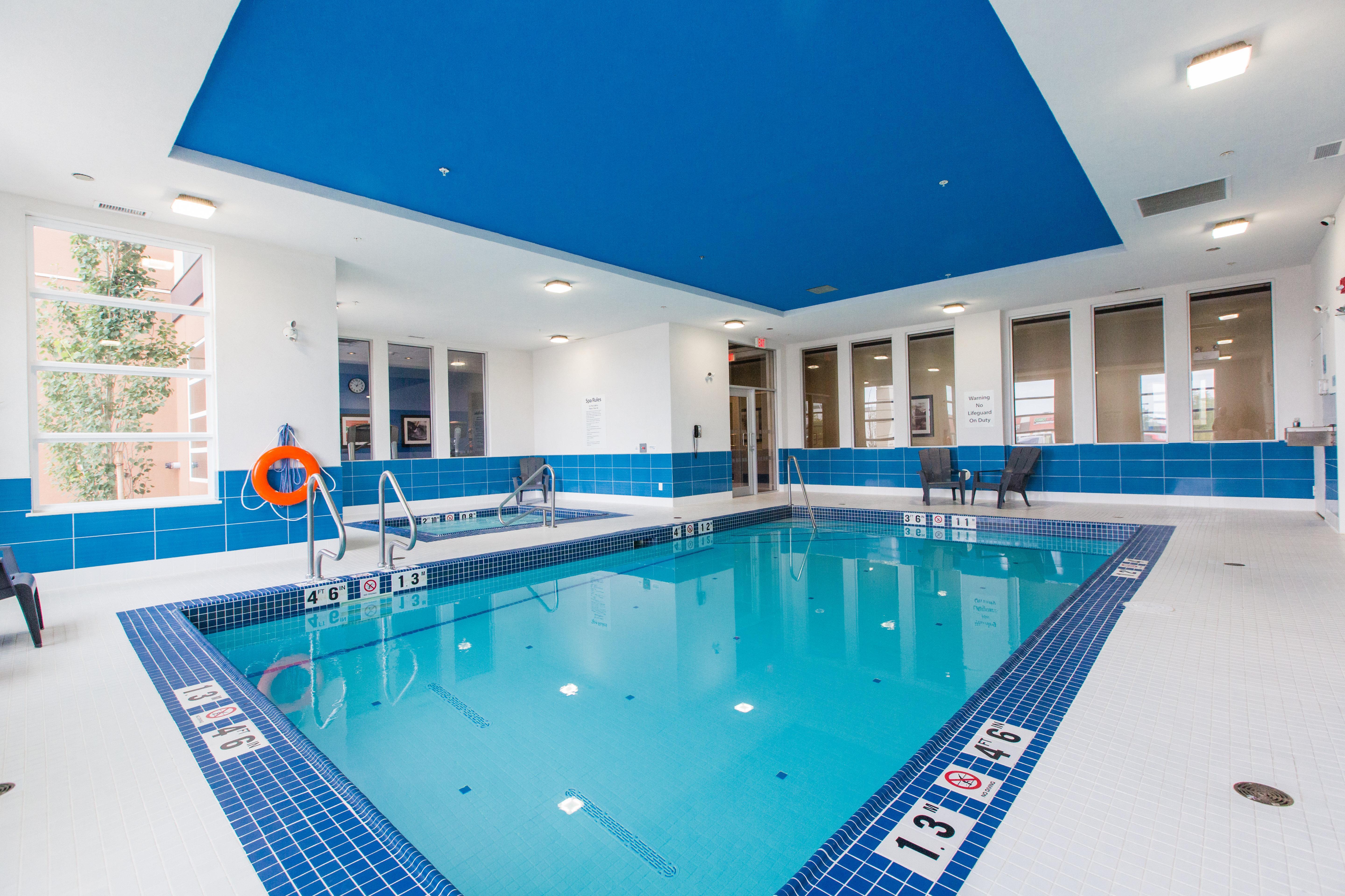 Holiday Inn Express & Suites Spruce Grove - Stony Plain By Ihg Dış mekan fotoğraf