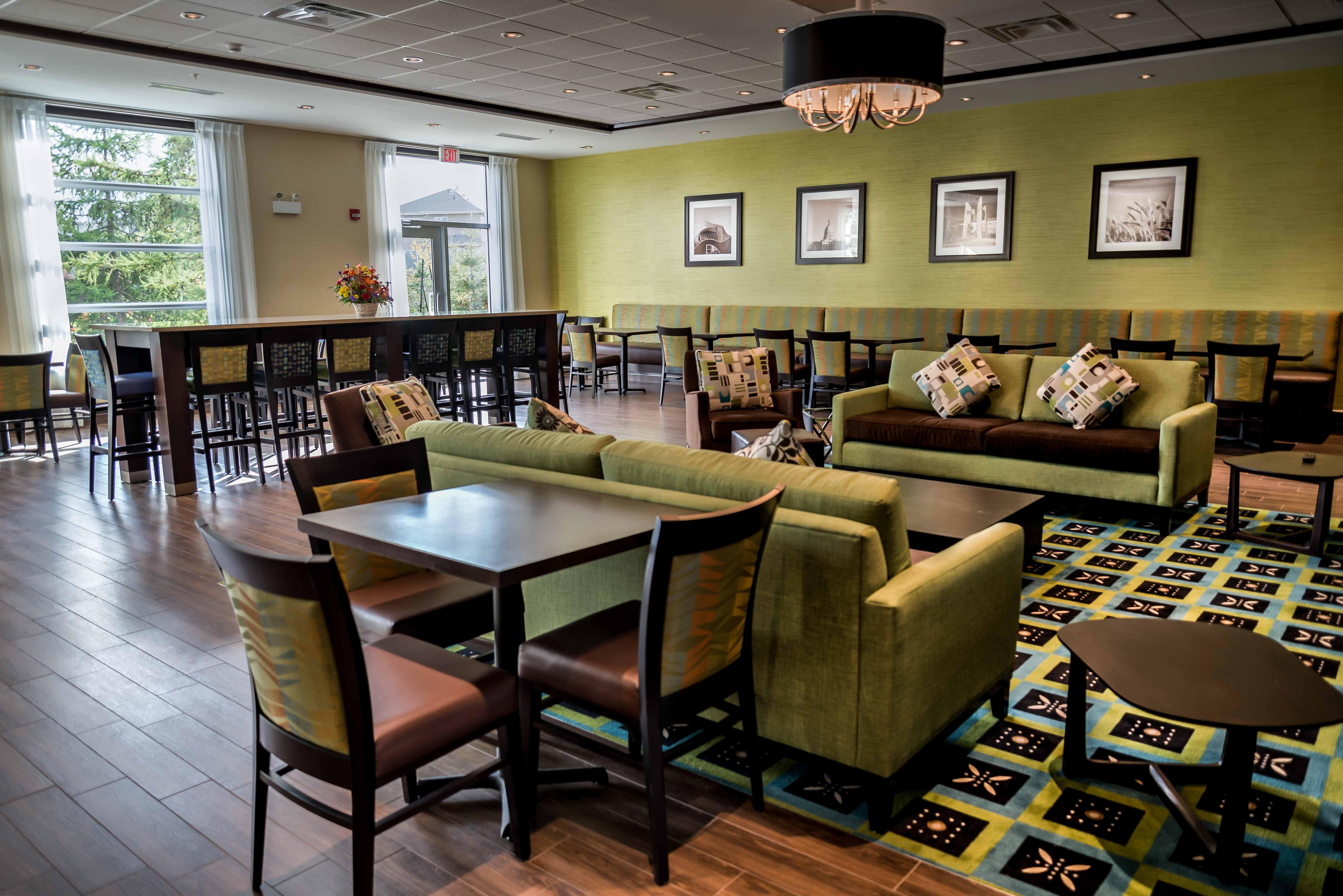 Holiday Inn Express & Suites Spruce Grove - Stony Plain By Ihg Dış mekan fotoğraf