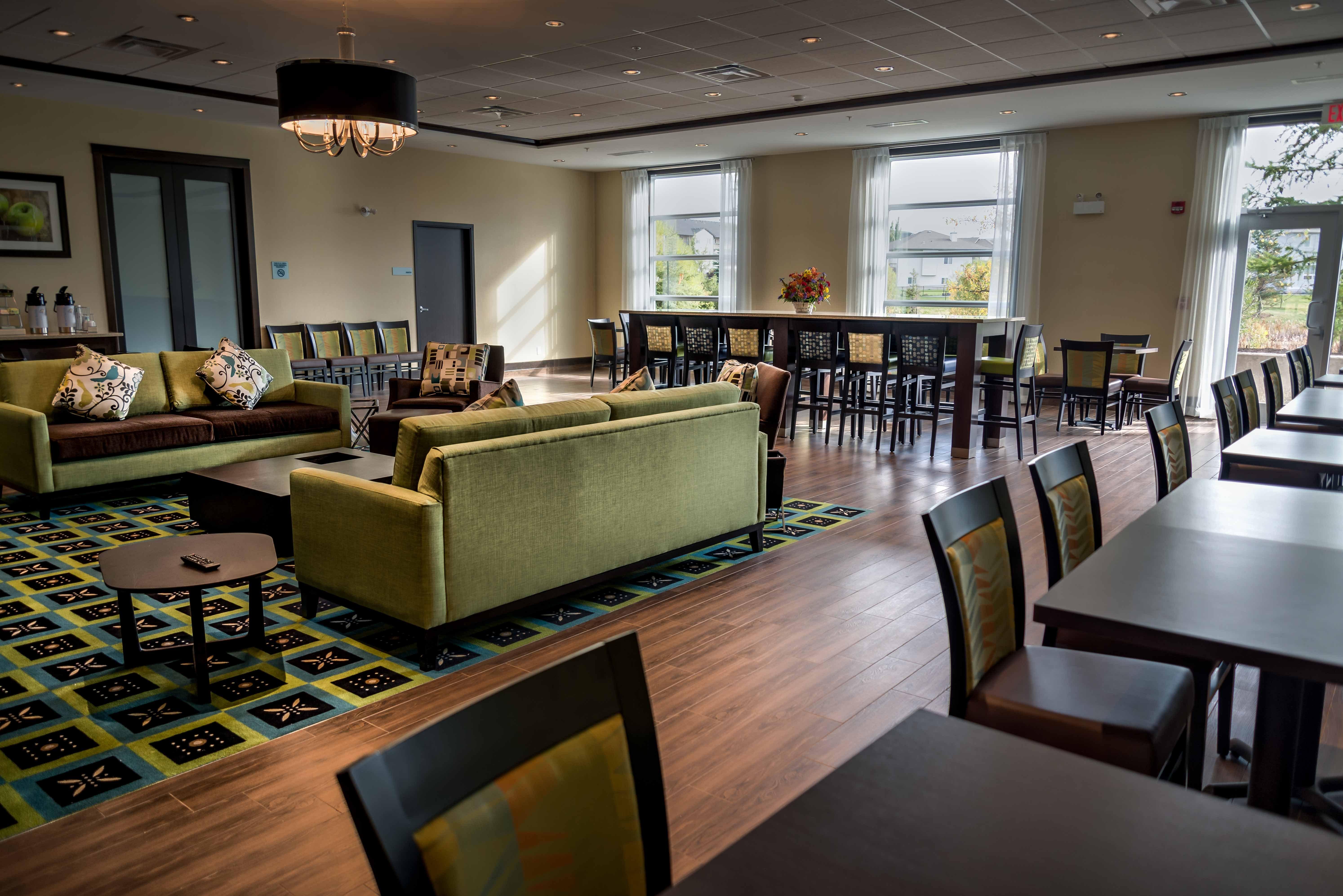 Holiday Inn Express & Suites Spruce Grove - Stony Plain By Ihg Dış mekan fotoğraf